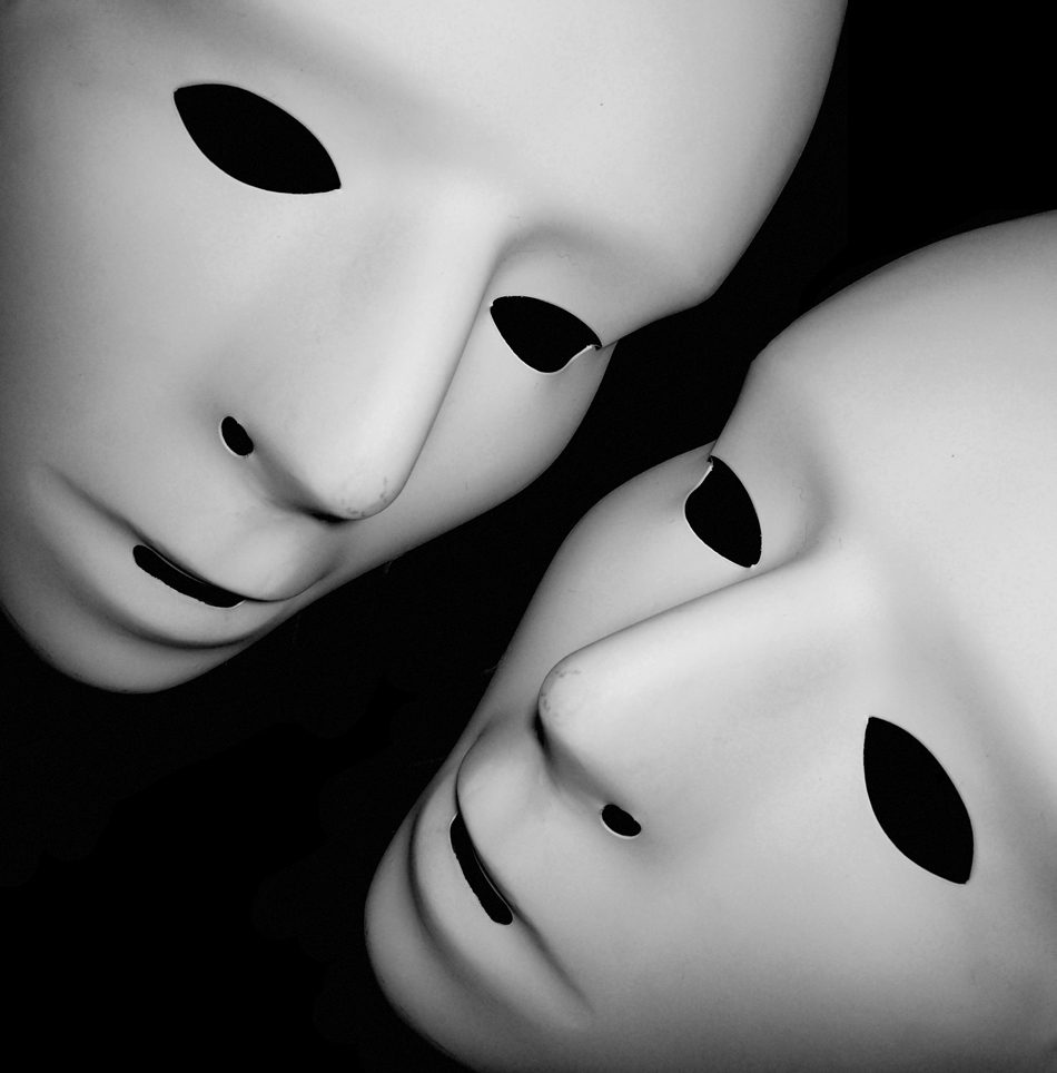 Foto zweier Masken